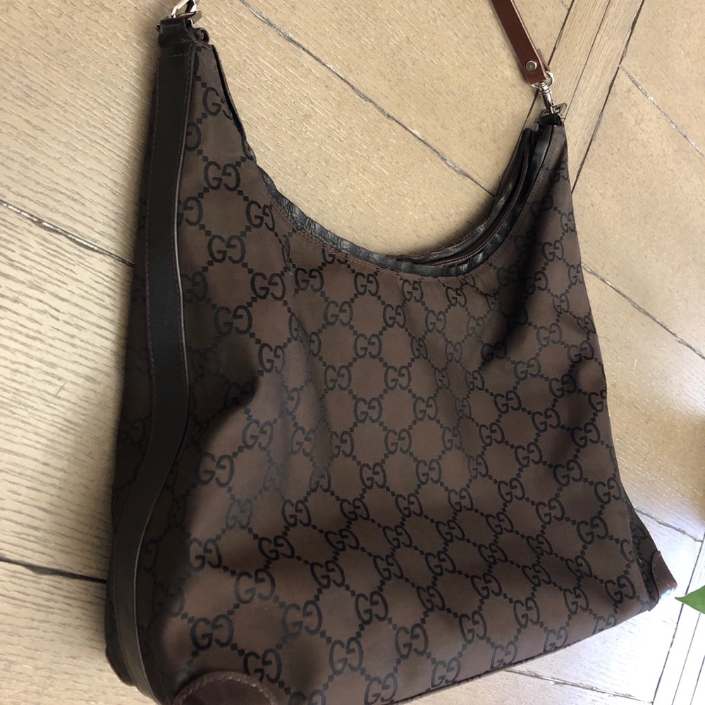 Vintage Gucci Hobo authentic (real)